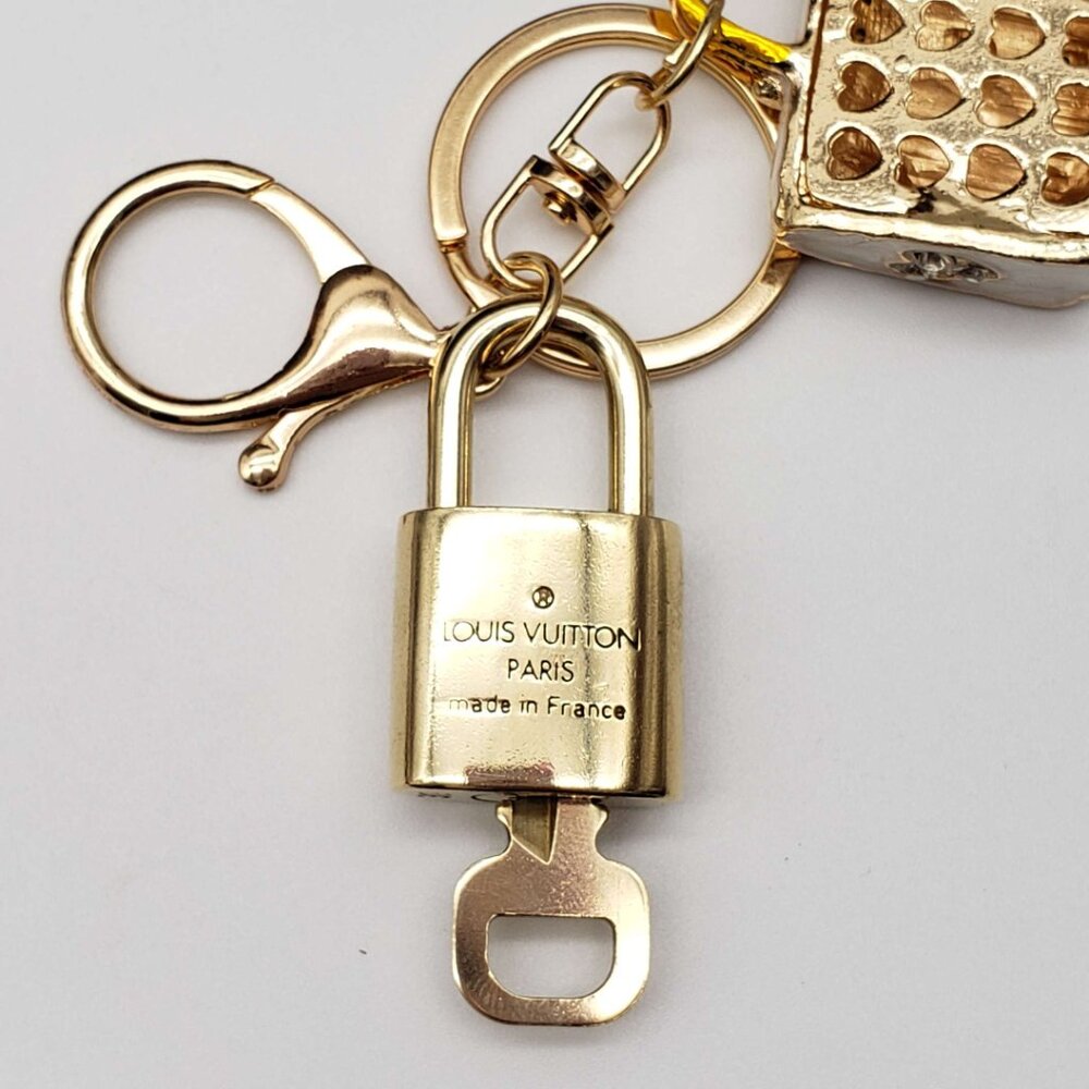 Authentic Louis Vuitton Gold Padlock 🔒 Key Set w/ Unbranded Bag Charm - Picture 5 of 6